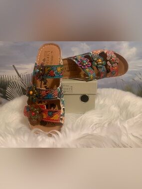 L’ARTISTE Danspulipy leather slip on wedge sandal by Spring Step Size 8.5 NWT